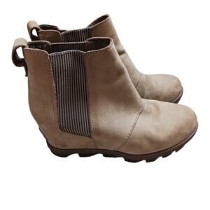Sorel Joan of Arctic Wedge II Chelsea Boots NL3022-240 Size 7.5 Tan